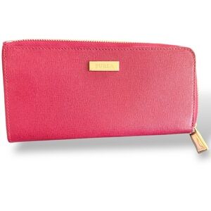 Furla 🪢 EUC Red Saffiano Leather Corner Zip Wallet